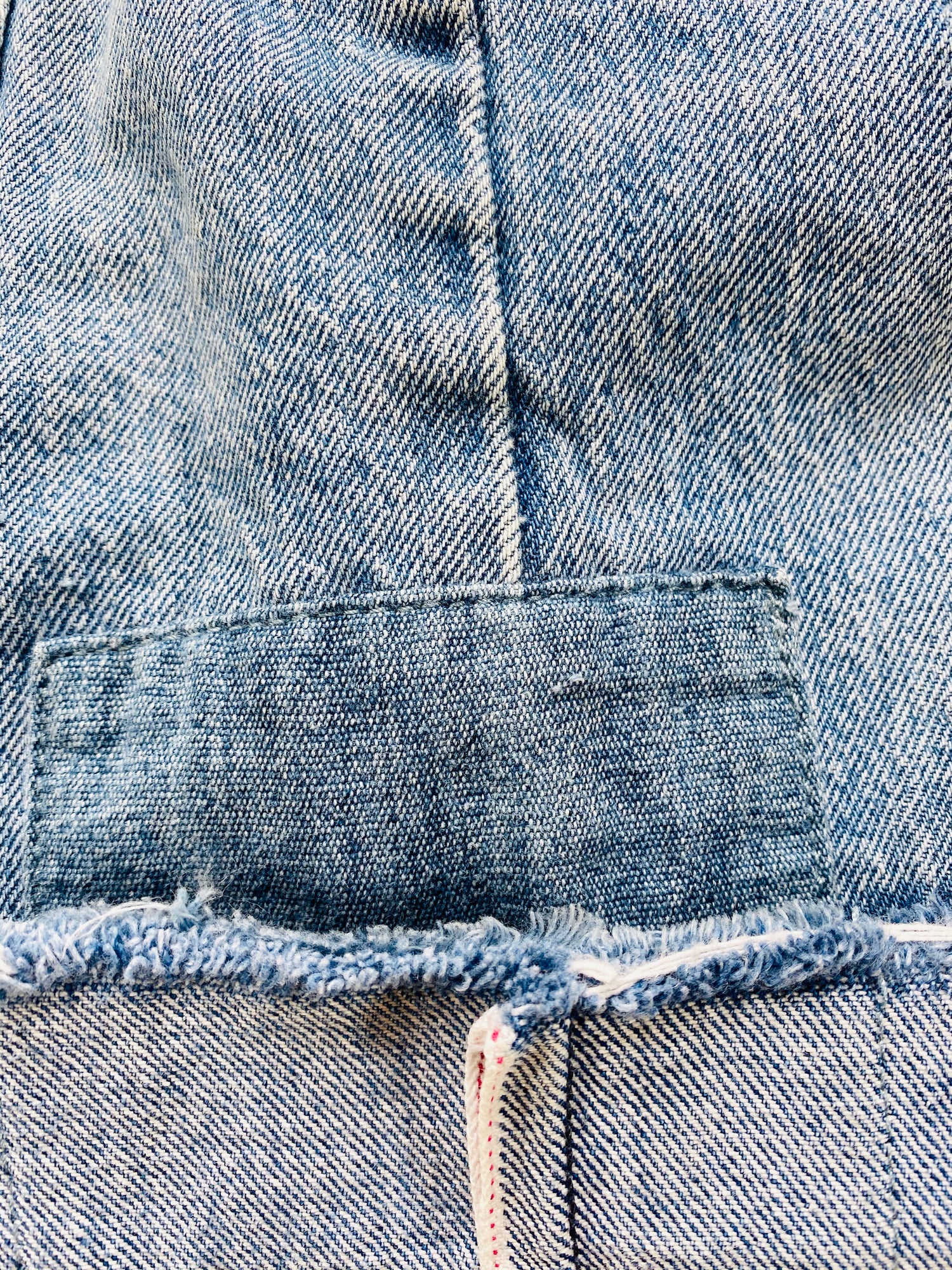 LEVI'S JEAN SHORTS